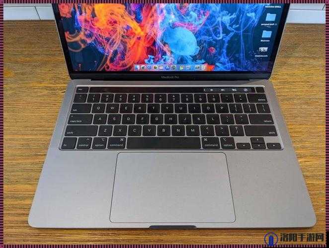 1819 岁的 Macbook Pro：创意与性能的完美融合